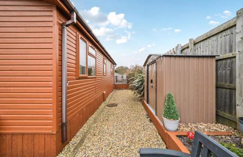 2 Bed Cabin - Sleeps 4 - Pets - 5 min to Beach - Foto 21