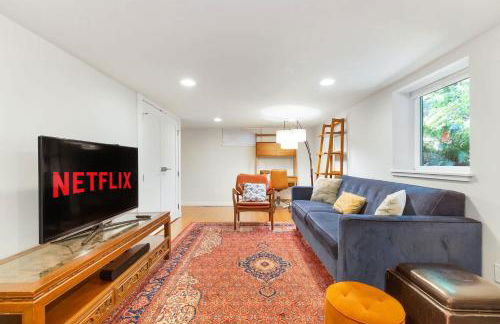 3BD Remodeled Home Near Beach - Foto 17