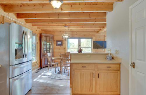 Serene Cabin with Deck and Fire Pit in Blue Ridge Mtns - Foto 8