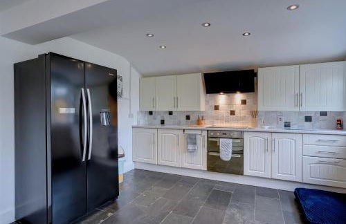 Norfolk Luxe Beach House Sleeps 8 Dog Friendly - Foto 25