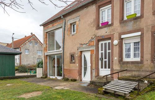 Renovated village house with enclosed garden - Foto 8