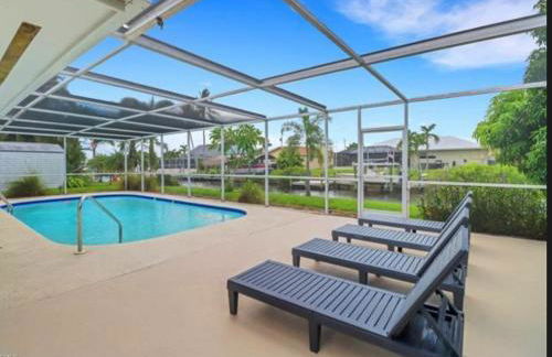 Renovated Modern Home with Big Pool & Ocean Access - Foto 36