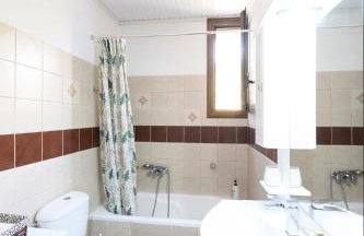 Small Villa Gerani - Photo 12