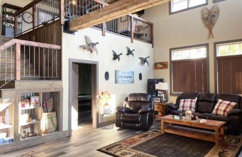 Downeast Sunset Luxury Lakehouse - Photo 7