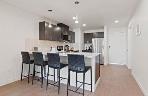 Walk to Riverfront Park! Downtown Gem w Pool Table 404 - Foto 6