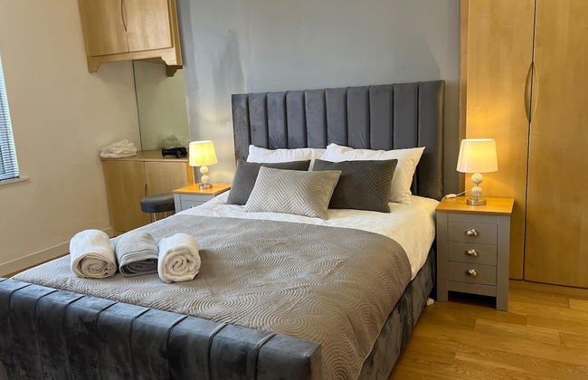 1 Bed Flat - Sleeps 4 - Parking - Wifi - Foto 2