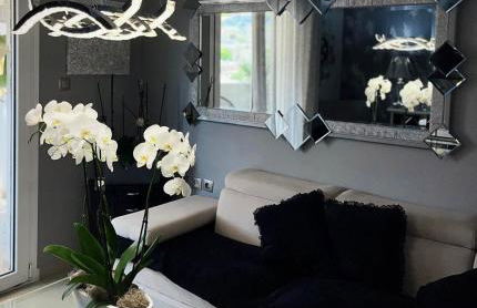 Diamond City Lux Apartment - Photo 13