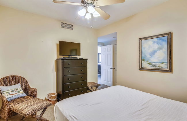 Beachfront Hideaway by Ryson Vacation Rentals - Foto 14