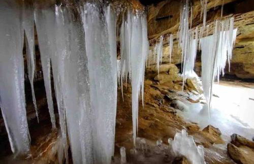 3 Bedroom in Hocking Hills w King Bed Logan Ohio - Foto 36