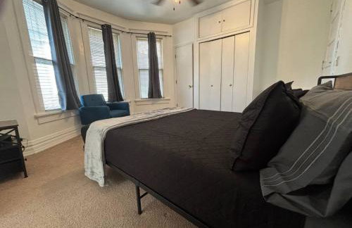 2nd Floor suite, close to ISU, Mill, & downtown - Foto 14