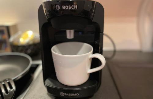 Studio Stevie Nicks I Workplace I 24in Screen I Kitchen I PS4 - Foto 11