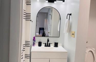 Charming 4BR 4BA Townhouse In Annandale, VA - Foto 20