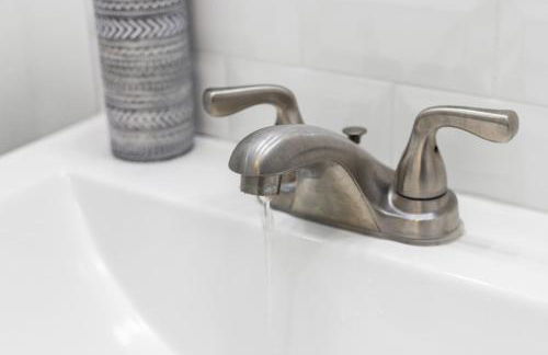 Family Getaway Walkable to Town - Foto 38