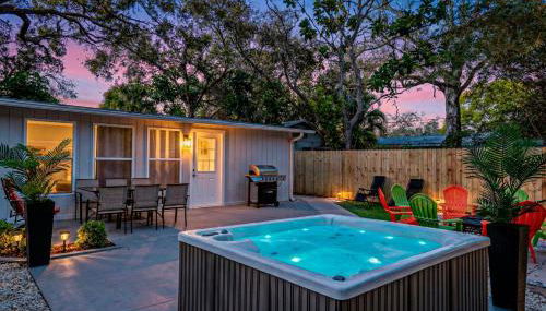 Updated Sarasota Retreat Spa Hot Tub Prime Location - Foto 1, Garden