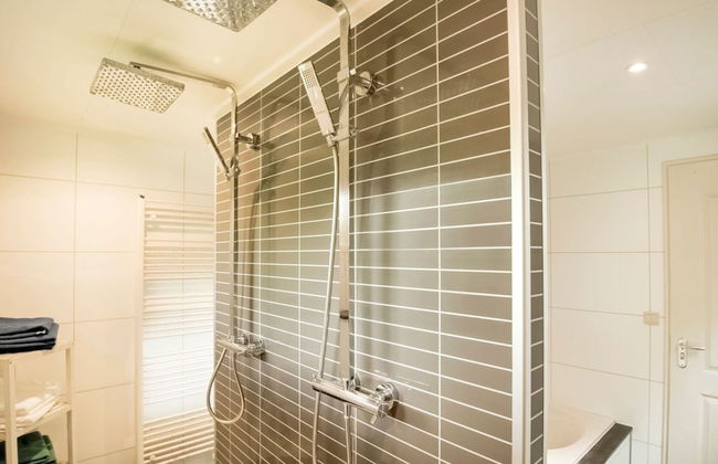 Wonderful Holiday Home nearby Efteling with Private Heated Pool & Hot Tub - Foto 10