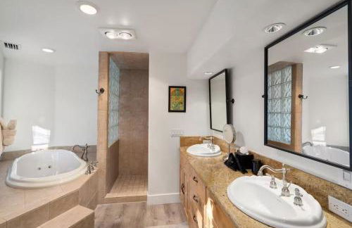 Red Rock Retreat with Hot Tub & New Pool Coming late March - Foto 29