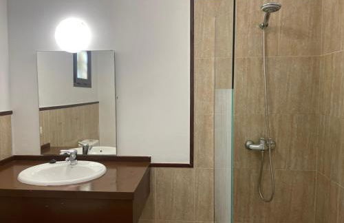 Villa LiLo Private House with Heated Pool - Foto 14