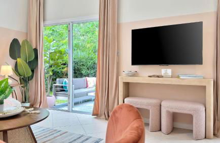 Saltwater Pool Minutes2Beaches BBQ Patio Playroom - Photo 9