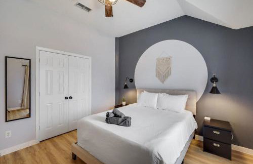 Stylish Spacious Convenient - 6-BD 2 5-BA + Pool - Foto 36