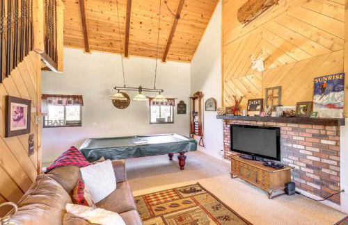 Hot Tub and Game Room! 30-Acre Vernon Retreat - Foto 13