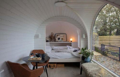 Y Caban - A Luxury Rural Retreat with Seaviews - Photo 4