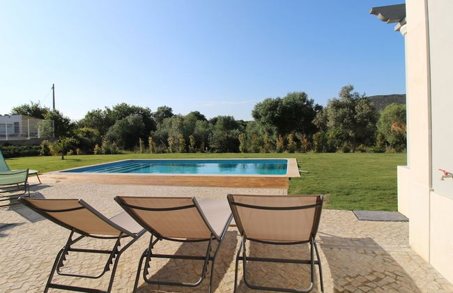 Semi-detached Villa With Pool In Rural Setting - Photo 21