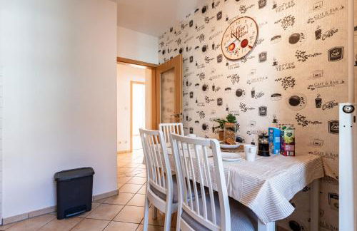 FeWocation Bremerhaven - Bright 1BR Apt with Balcony and Parking - Photo 17