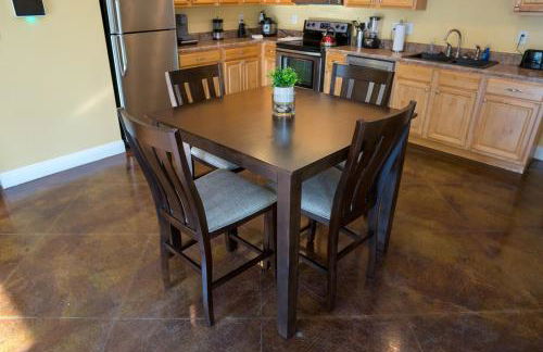 Tidy and Comfy 3BR, Balcony, WD, Free WiFi -E- - Foto 23