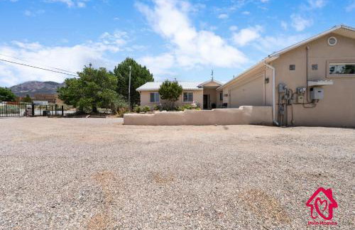 The Rose Garden Estate with Swim Spa - an Irvie Home - Foto 12