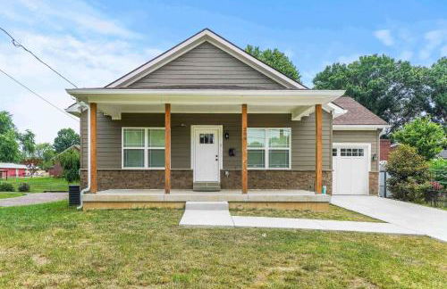 3BR 2BA Home with King Queen & Twin Beds - Foto 70