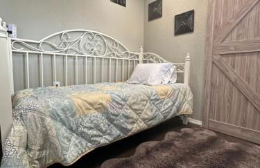 Nestled in a peaceful neighborhood - Foto 20