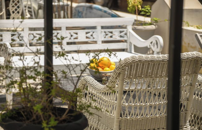 Elegant 1BR Apt w Balcony in the City - Photo 28