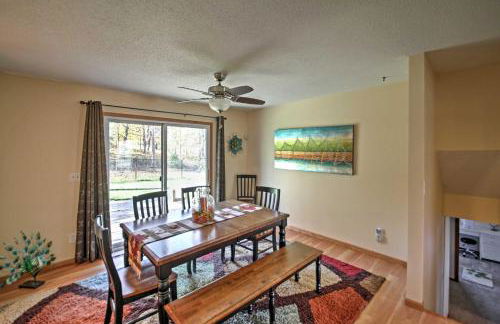 Quaint Duluth Hideaway with Private Fenced-In Yard! - Foto 6