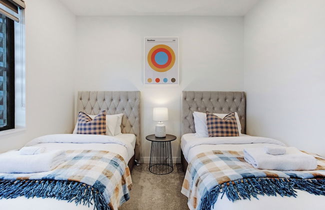 Central Oasis Townhouse with Parking - Photo 11