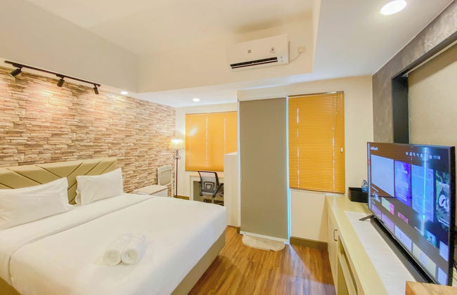 Minimalist and Cozy Studio LRT City Jatibening Apartment - Photo 7