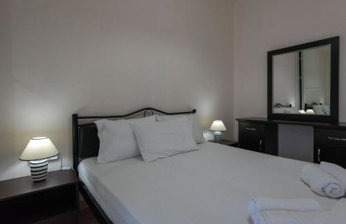 Grand Suites with Private Pools - Photo 45