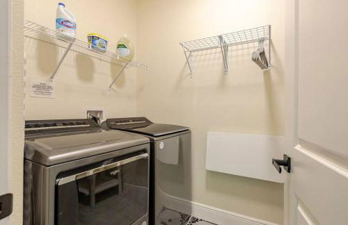 4 Bedroom 3 Full Bath Boho Oasis Saltwater Pool Near Downtown, North of Hyde Park Sleeps 12 Pets OK - Foto 53