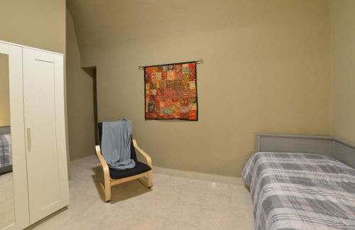 Nick House - Photo 11