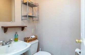 Carries Cottage- Hot Tub, Firepit, Covered Deck - Foto 29