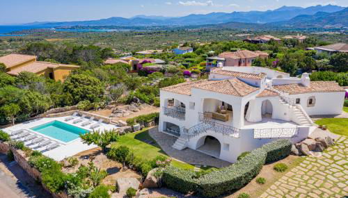 Villa Adele, con piscina a 700 mt dal mare - Foto 1