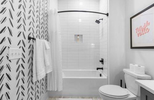 14 Bed Luxe Nashville Retreat with Game Room & Perfect for Large Groups! - Foto 23