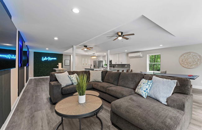 Fireside Fun by Avantstay Sleeps 18 Waterfront + Pool - Foto 38