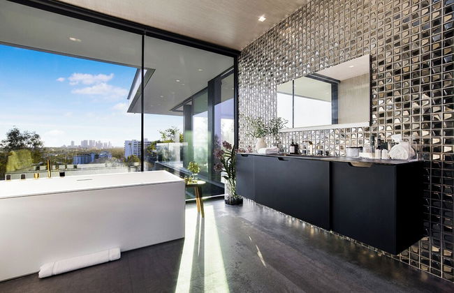 London Dream - Photo 35