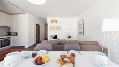 LovelyStay - Casas Brancas - Modern Apartment with Balcony & free private parking - Foto 3