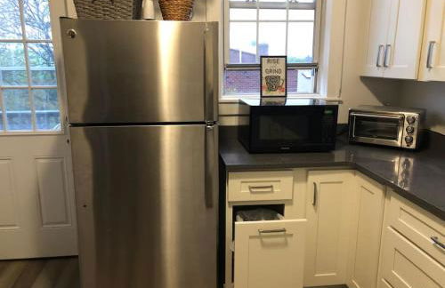 Private Rooms in TownHouse w Shared Baths Qn Bed 1-3ppl - Foto 13