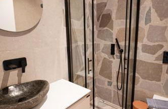 SEMIRAMIS Luxury Apartments - Photo 54