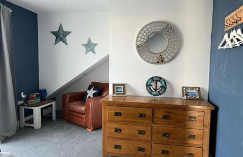 Orchard Lodge-Coastal Retreat, newly built hideaway with village views and private terrace - Foto 31