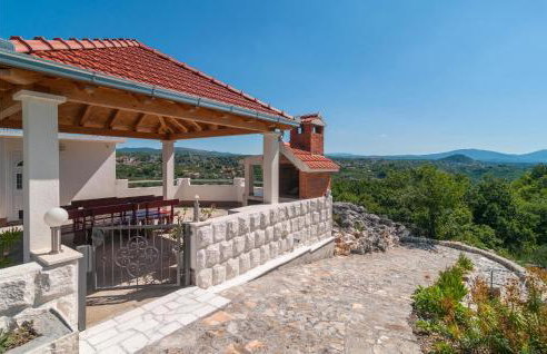 10 Bedroom Beautiful Home In Kucice - Foto 30