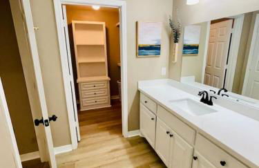 Eastgate 14B Stylish Townhouse 5 min to downtown Hammond - Foto 32