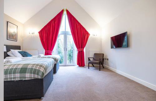 Shenley House- Premium Stay, Private Parking for multiple cars, Sleeps 6, 2 Bedroom, 2 Ensuites, Central MK - Foto 17